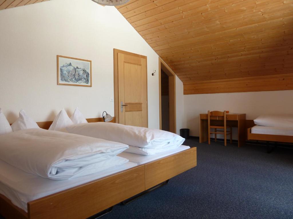 Berghaus Maennlichen Hotel Grindelwald Room photo